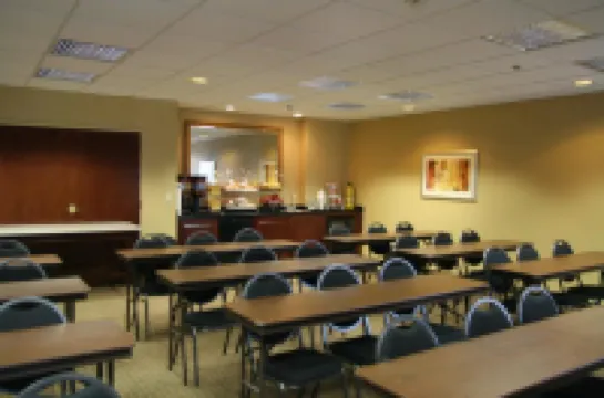 แฮมป์ตันอินน์ ซัมเมอร์เซ็ท