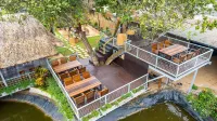 Greenfield Farmstay Hotels in Баріа