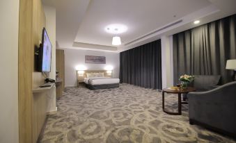 Laten Suites Al Salim Plaza