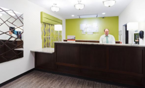Holiday Inn Express & Suites WYOMISSING by IHG