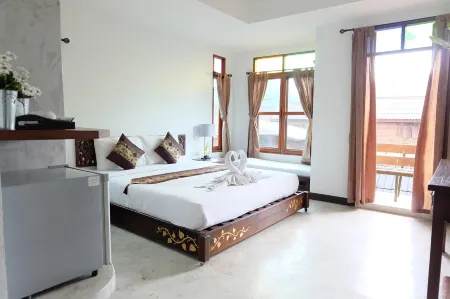 Hugga Pai Отели рядом с достопримечательностью «Yun Lai Viewpoint»