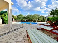 Neka - Private Pools