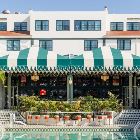 The Lafayette Hotel, Swim Club & Bungalows Отели рядом с достопримечательностью «Бальбоа Парк»