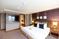 Crowne Plaza London - Gatwick Airport Hotels in Colgate