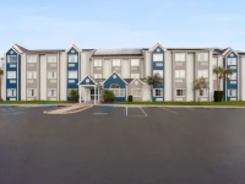 Microtel Inn & Suites by Wyndham Zephyrhills Hotels in Pasco County