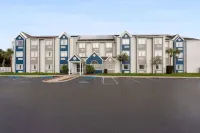 Microtel Inn & Suites by Wyndham Zephyrhills Hotels in Zephyrhills
