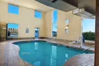 Oxford Suites Silverdale - Pools
