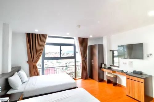 TTR Midtown View Hotel