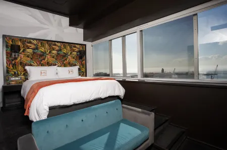 Hotel Sky Cape Town