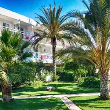 Marathon Beach Resort Hotel Exterior