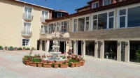 Zarha Mountain Resort فنادق في Surmene