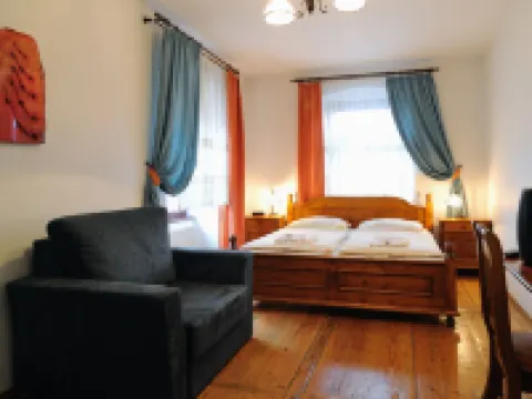 卡海門旅館 班斯卡－什佳夫尼察酒店