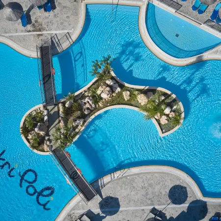 Atlantica Mikri Poli Rhodes Отели рядом с достопримечательностью «Пляж Колимбия»