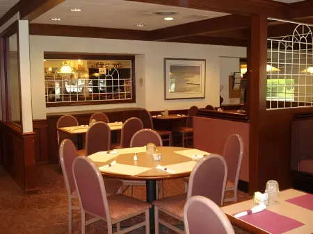 Red Carpet Inn and Suites Ebensburg