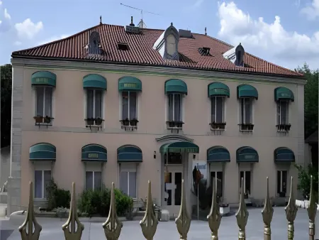 Cit'Hotel du Tigre Отели рядом с достопримечательностью «Musee de la Princerie»