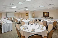 Holiday Inn & Suites SURREY EAST - CLOVERDALE by IHG - breakfast