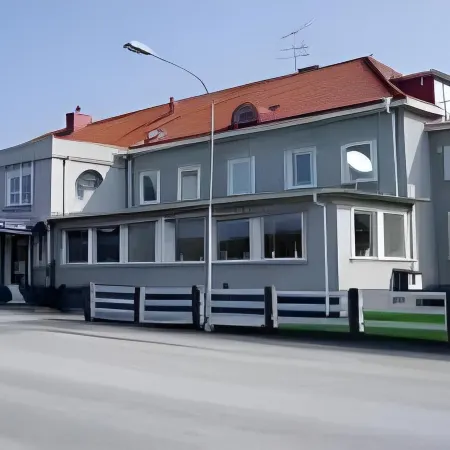 Port Hotel