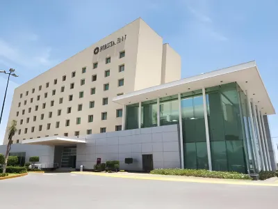 Fiesta Inn Cuautitlan Hotels near Parroquia de San Isidro Confesor