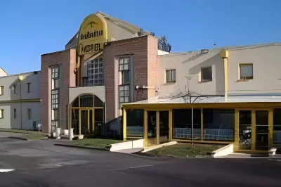 Initial by Balladins Amiens / Longueau Hotels in Glisy
