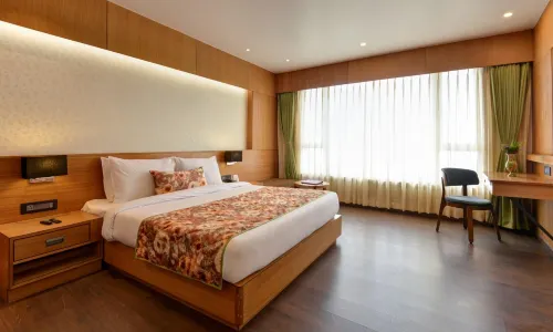 Summit Montana Suites & Spa at Mall