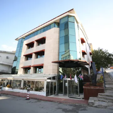 Grand Nora Hotel