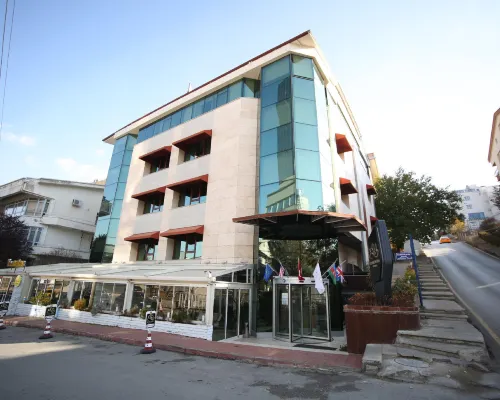 جراند نورا هوتل Hotels near بيرليك