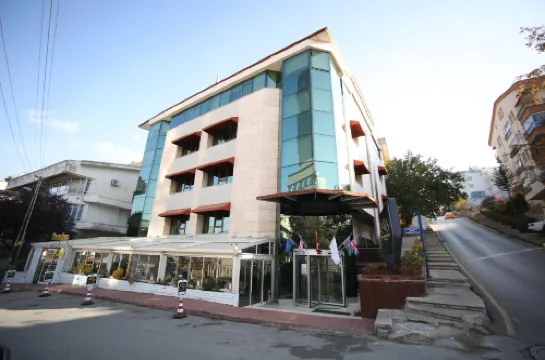 Grand Nora Hotel
