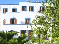 Nicolas Studios Hotels near Cave of the Apocalypse