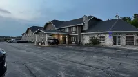 Days Inn & Suites by Wyndham Kaukauna WI Hôtels à : Little Chute