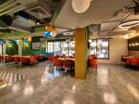 Wescott Hotel Отели рядом с достопримечательностью «Рынок Мина-базар»