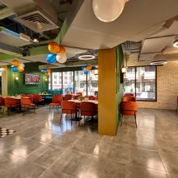 Wescott Hotel Отели рядом с достопримечательностью «Рынок Мина-базар»