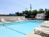 Quality Inn Calhoun North I-75 - piscina