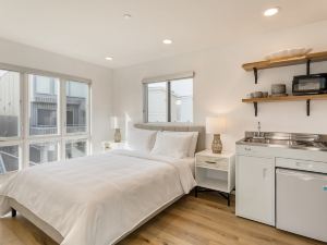 Velvet Sand Buyout by AvantStay Steps to Newport Beach Sleeps 22