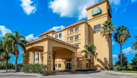 La Quinta Inn & Suites by Wyndham Ft. Pierce