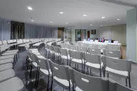 Avrora Hotel