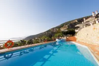 Blue Horizon Suites - Beach
