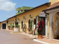 B&B Hotel Pomezia Cortese Отели в г. Ардеа