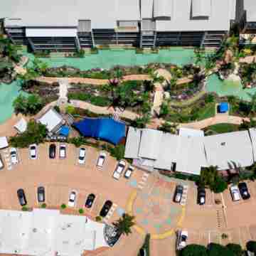 BreakFree Alexandra Beach Hotel Exterior