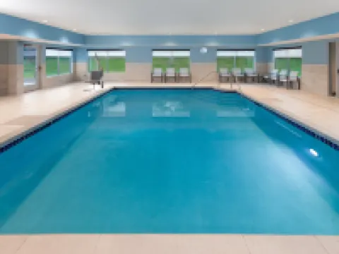 里茲堡-戴爾斯地區快捷假日酒店 索克縣酒店