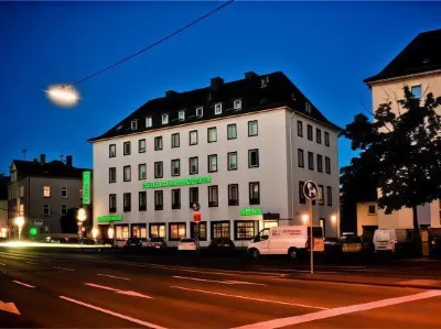Hotel am Ludwigsplatz Hotels in der Nähe von Zweigbibliothek Recht und Wirtschaft