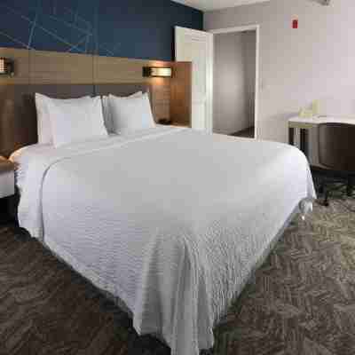 SpringHill Suites des Moines West Rooms