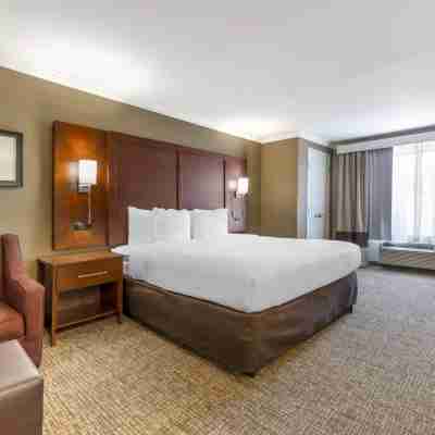 Comfort Suites Rooms