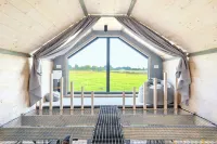 Domek Freedom Sun & Snow with Sauna and Jacuzzi Hotels in Gmina Wolin