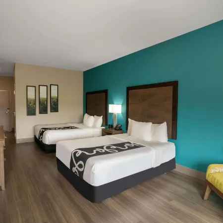 La Quinta Inn & Suites by Wyndham West Memphis