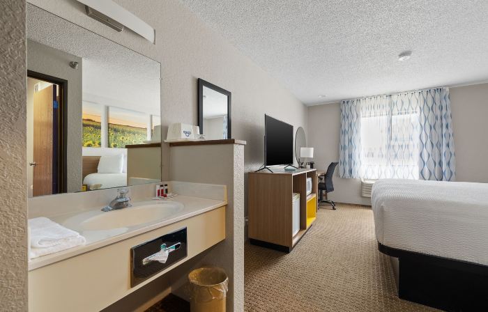 Days Inn by Wyndham Wall