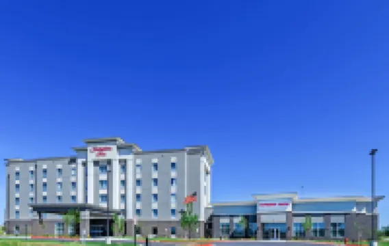 Hampton Inn by Hilton Gardner Conference Center