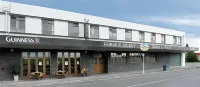 Horse and Jockey Inn Hotels in 