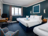 Travelodge Birmingham Sheldon Hotels near Blakesley Hall