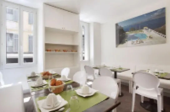 Hôtel P.L.M. Hoteles en Cannes