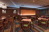 Fairfield Inn & Suites Atlanta Peachtree City - breakfast